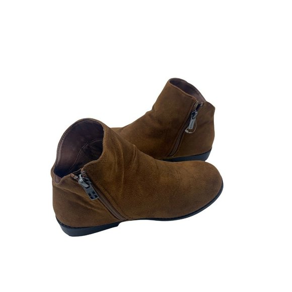 Tahari Milla Slope Chestnut Brown Size 5 Ankle Zip Up Fringed Booties EUC - Picture 10 of 10